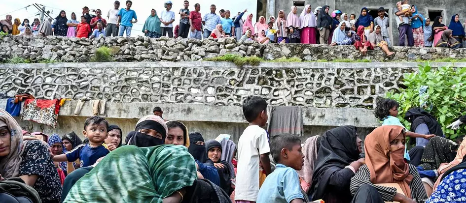 Bangladesh crisis: Rohingya refugees fleeing to Indonesia Bangladesh crisis: Rohingya refugees fleeing to Indonesia