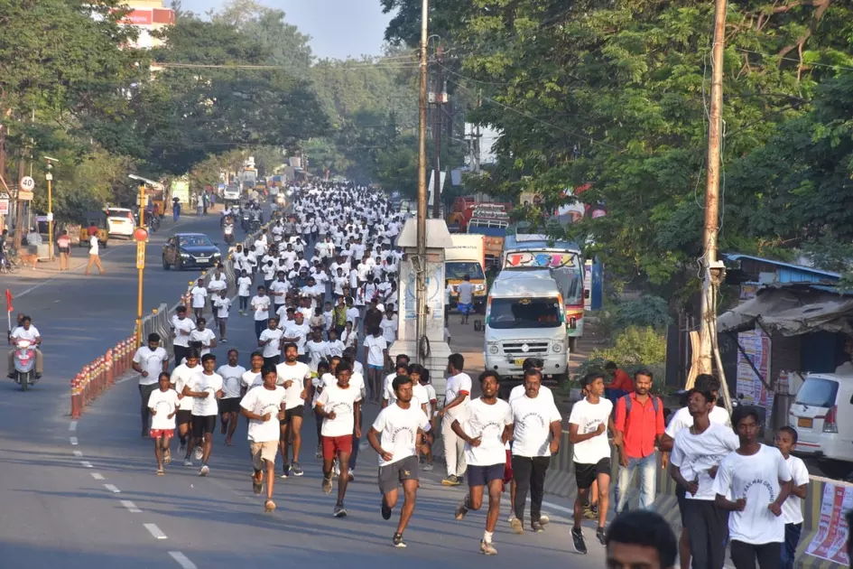 A run to thwart plan to privatise sports stadium A run to thwart plan to privatise sports stadium