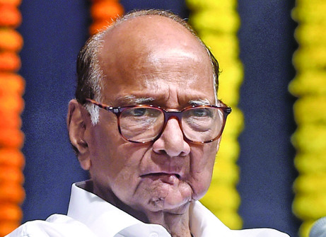 Central Railway should install automatic doors in local trains: Sharad Pawar