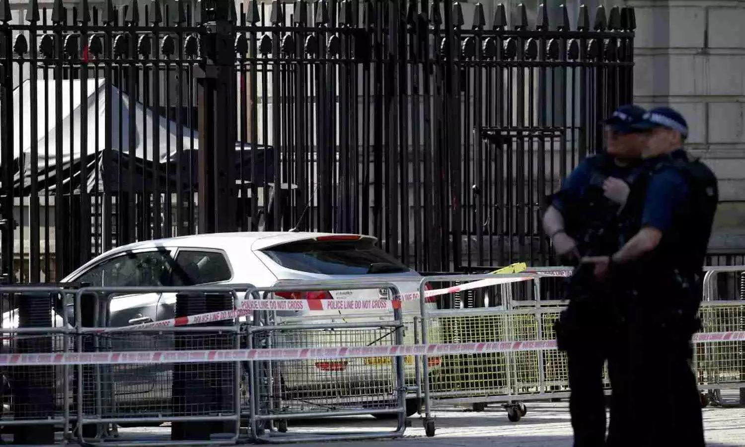 Car crashes into gates of PM Sunak’s residence