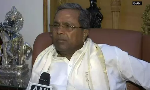 Karnataka CM meets Cong leaders Sonia Gandhi, Rahul Gandhi