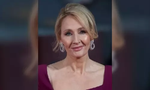 Jo jokes Harry Potter turned to crack due to stress of being the chosen one