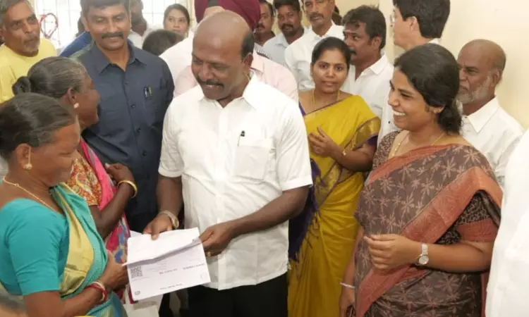 Ma Su inaugurates medical camp, CMCHIS enrollment camp Ma Su inaugurates medical camp, CMCHIS enrollment camp