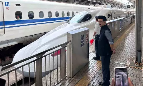 Stalin in Tokyo; Invites Japanese Tamils to visit Keeladi