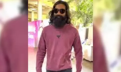 Dhanush looks unrecognisable in long hair, beard, fans call him Baba Ramdev pro