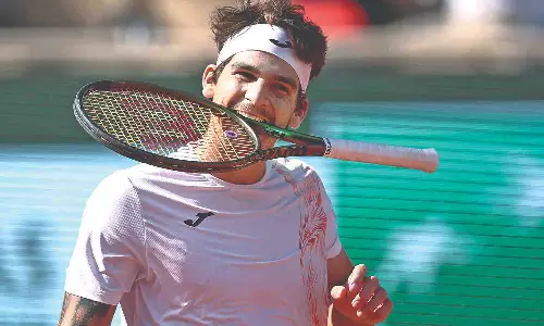 Roland Garros goes Wild as Medvedev blown away