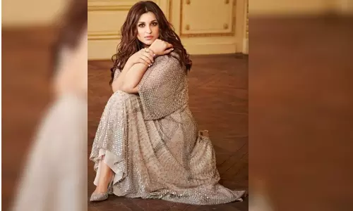 Parineeti blushes when paparazzi quiz her about her wedding
