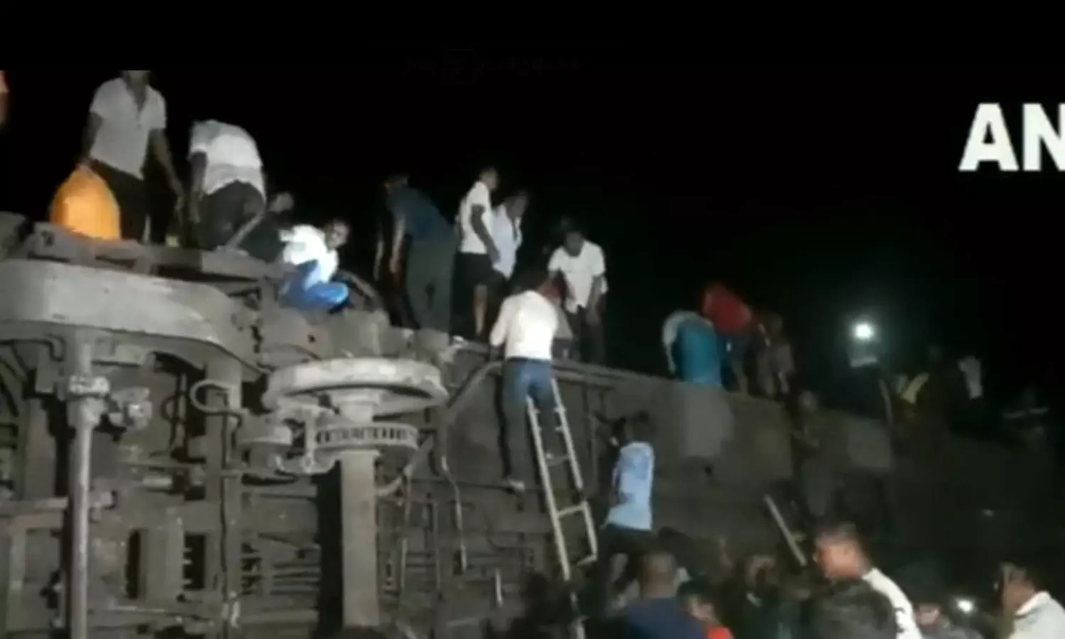 Distressed over Odisha train accident, says TN Guv