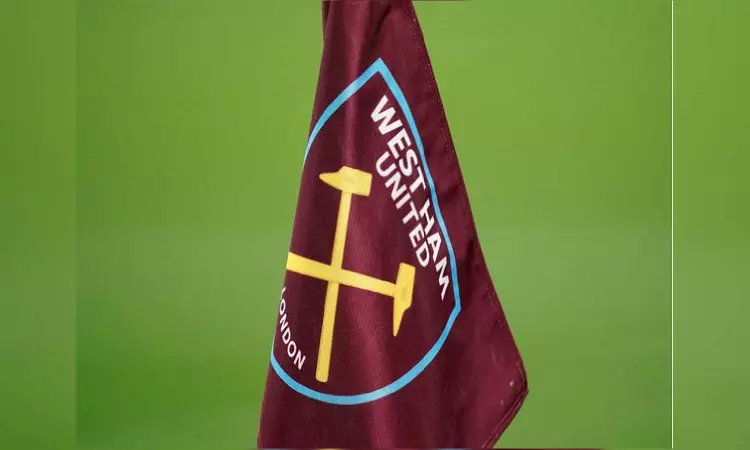 West Ham Utds player walk off from pitch after being racially abused