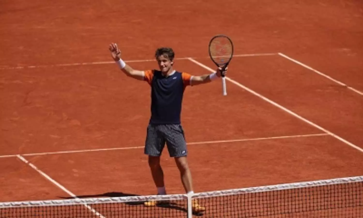 French Open: Ruud beats Zhizhen to seal his spot in fourth round