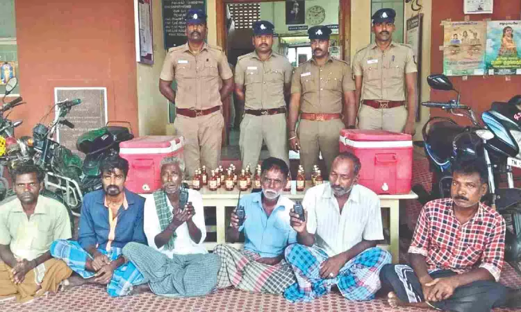 7 Thanjai bootleggers use walkie talkie to track cops; arrested 7 Thanjai bootleggers use walkie talkie to track cops; arrested