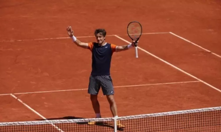 French Open: Ruud beats Zhizhen to seal his spot in fourth round
