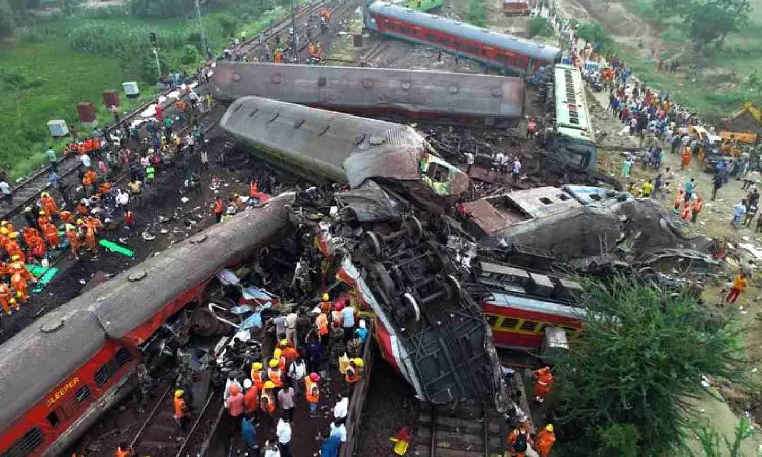 Unable to contact eight TN passengers from Coromandel Express: TN govt Unable to contact eight TN passengers from Coromandel Express: TN govt