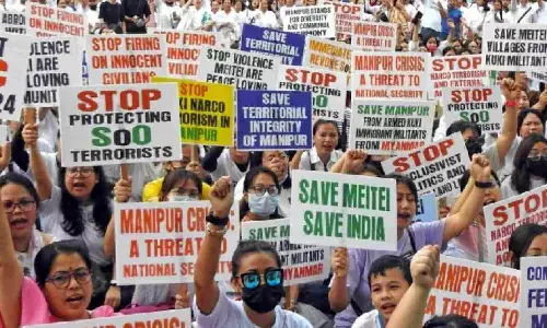Govt sets up 3-member panel to probe Manipur violence Govt sets up 3-member panel to probe Manipur violence