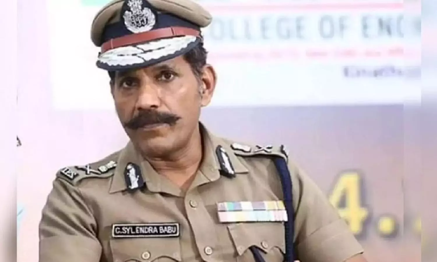 DGP congratulates woman constables bravery