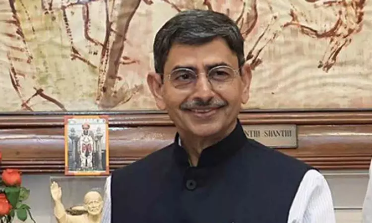 Guv uses skilled hands quip to mock CM’s tour Guv uses skilled hands quip to mock CM’s tour