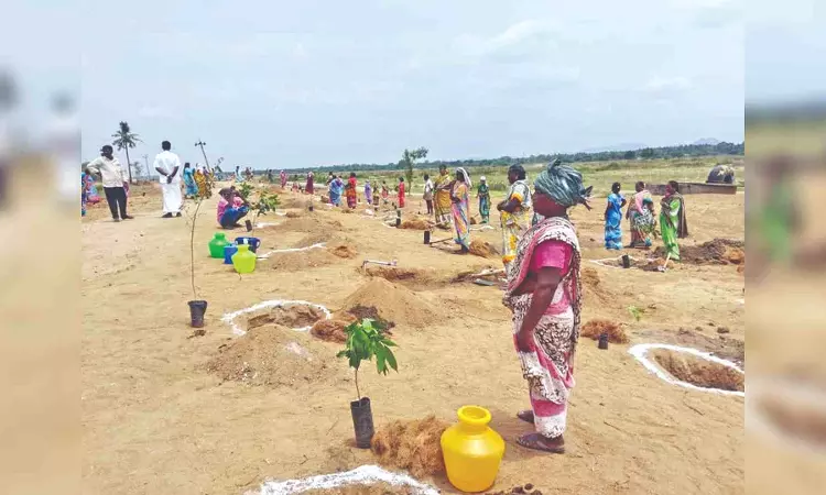 Villages abutting Palar take activist’s help to prevent flood havoc