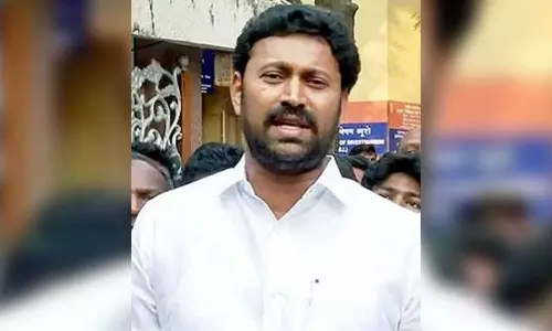 CBI grills Kadapa MP Avinash Reddy for 7 hrs in Viveka murder case