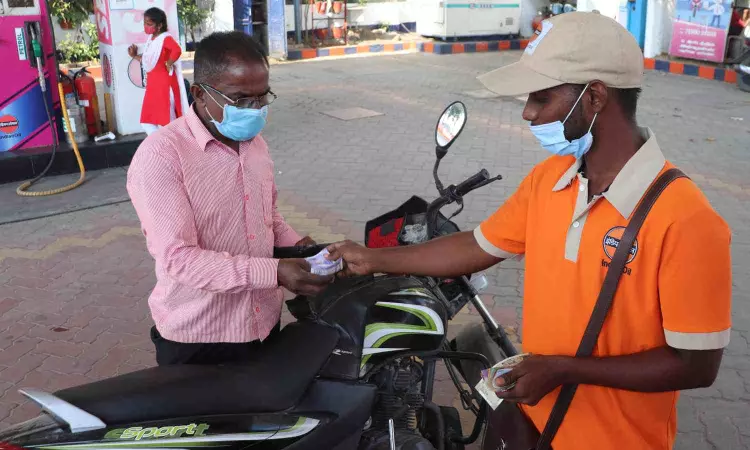 Petrol, diesel prices remain unchanged for 385th day in Chennai Petrol, diesel prices remain unchanged for 385th day in Chennai