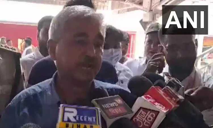 Bihar: Fire breaks out in VIP guest room at Bhagalpur railway station Bihar: Fire breaks out in VIP guest room at Bhagalpur railway station