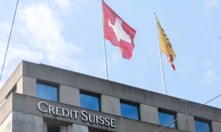 Credit Suisse CEO memo signals UBS deal to close Monday, Bloomberg reports