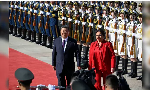 Chinas Xi says willing to begin free trade talks with Honduras