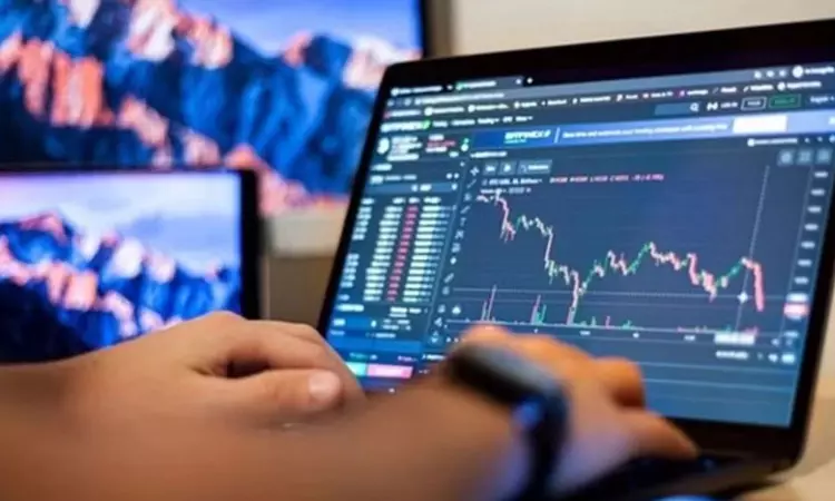 Asia shares near month high ahead of central bank meetings