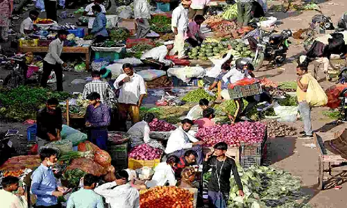 Indias wholesale inflation hits 3-year low in May at (-) 3.48 pc