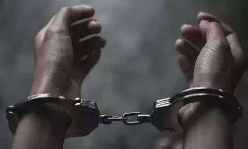 Avadi police arrest 35-yr-old man for forging land documents of senior citizen Avadi police arrest 35-yr-old man for forging land documents of senior citizen
