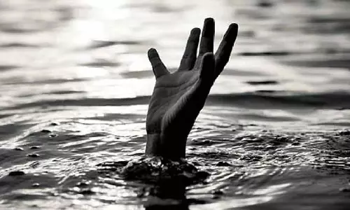 Thanjai fisher faints, falls into sea, dies