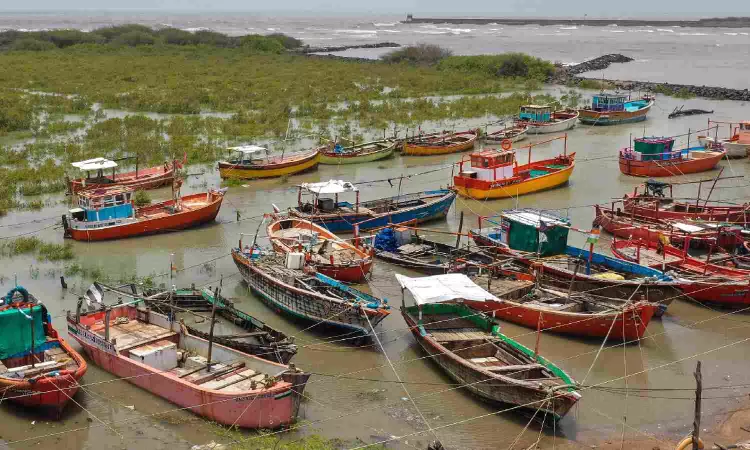 Cyclone Biparjoy : Dwarkadhish temple to remain shut on Thursday