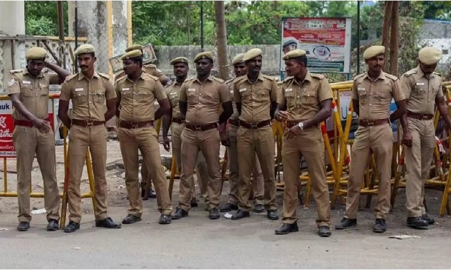 Cops hand over 988 vehicles to owners, 1940 vehicles auctioned