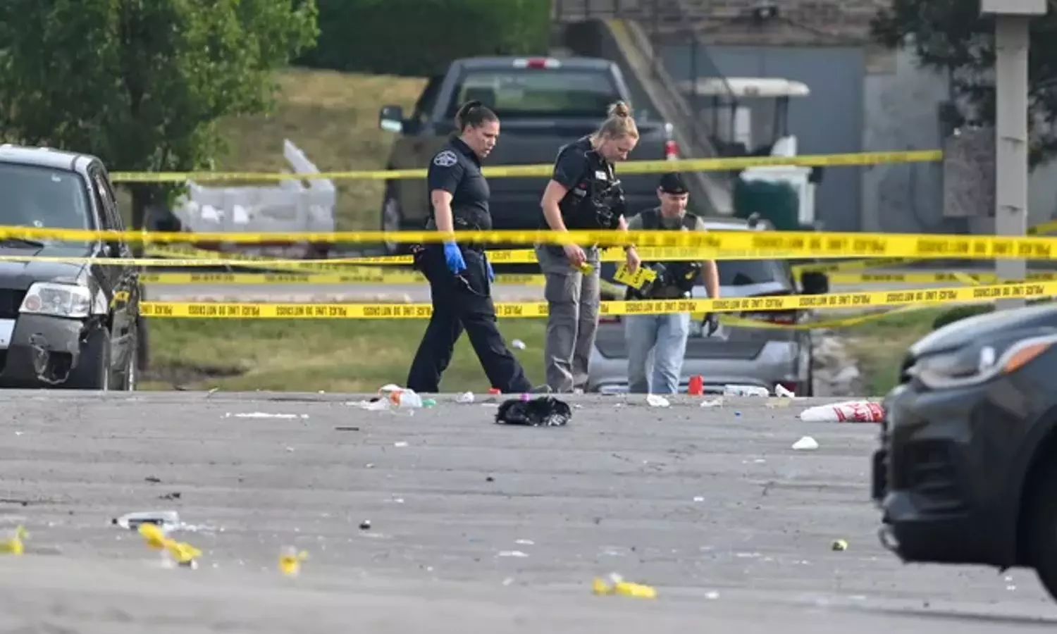 US: One dead, 20 injured in Illinois shooting