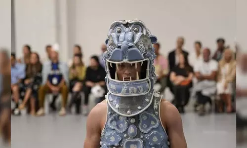 Milan Fashion: Prada animates male form with 1940s tailoring