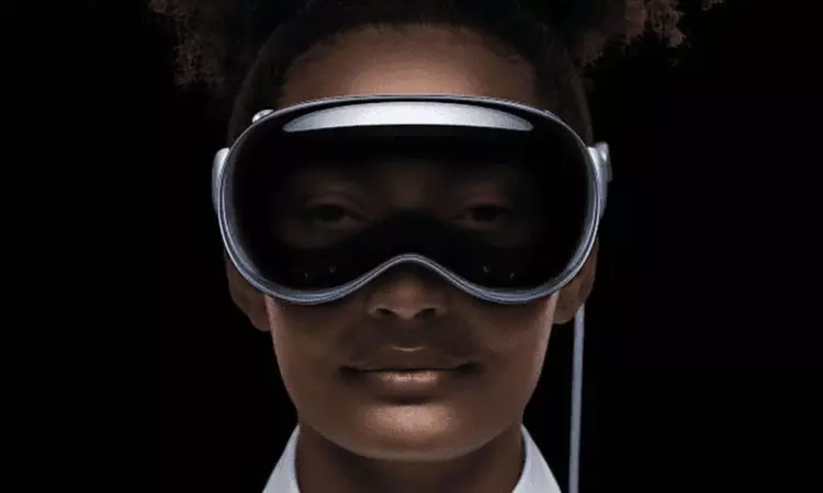 Apple Vision Pro could give doctors ‘superpowers’, says US-based surgeon