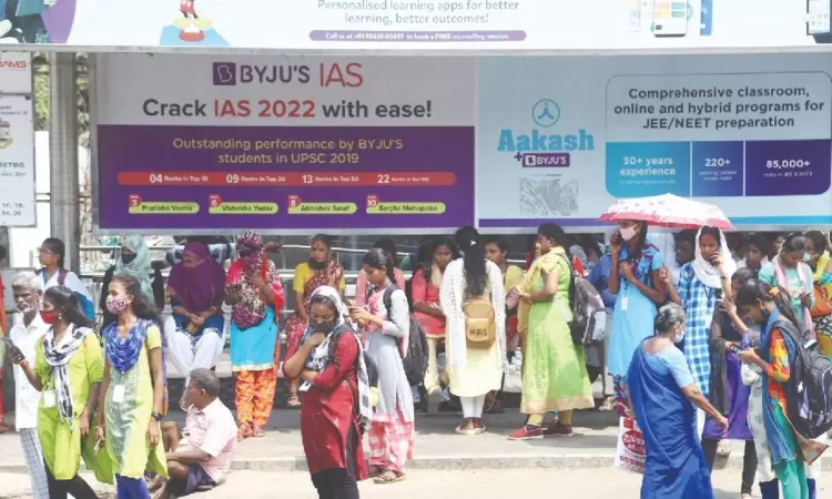 Cops to provide transport for women at night