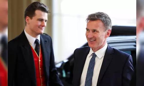 UK banks, pressed on mortgage stress, agree to longer foreclosure relief