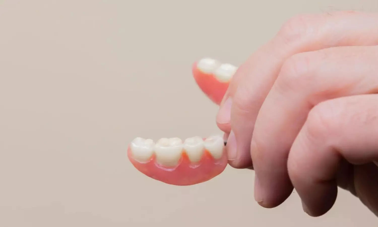 Germs in dentures can lead to pneumonia: Study