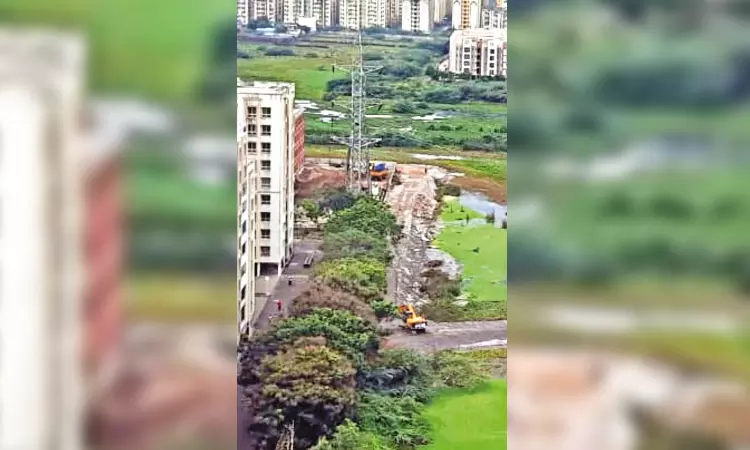 Residents say Perumbakkam lake is encroached upon Residents say Perumbakkam lake is encroached upon