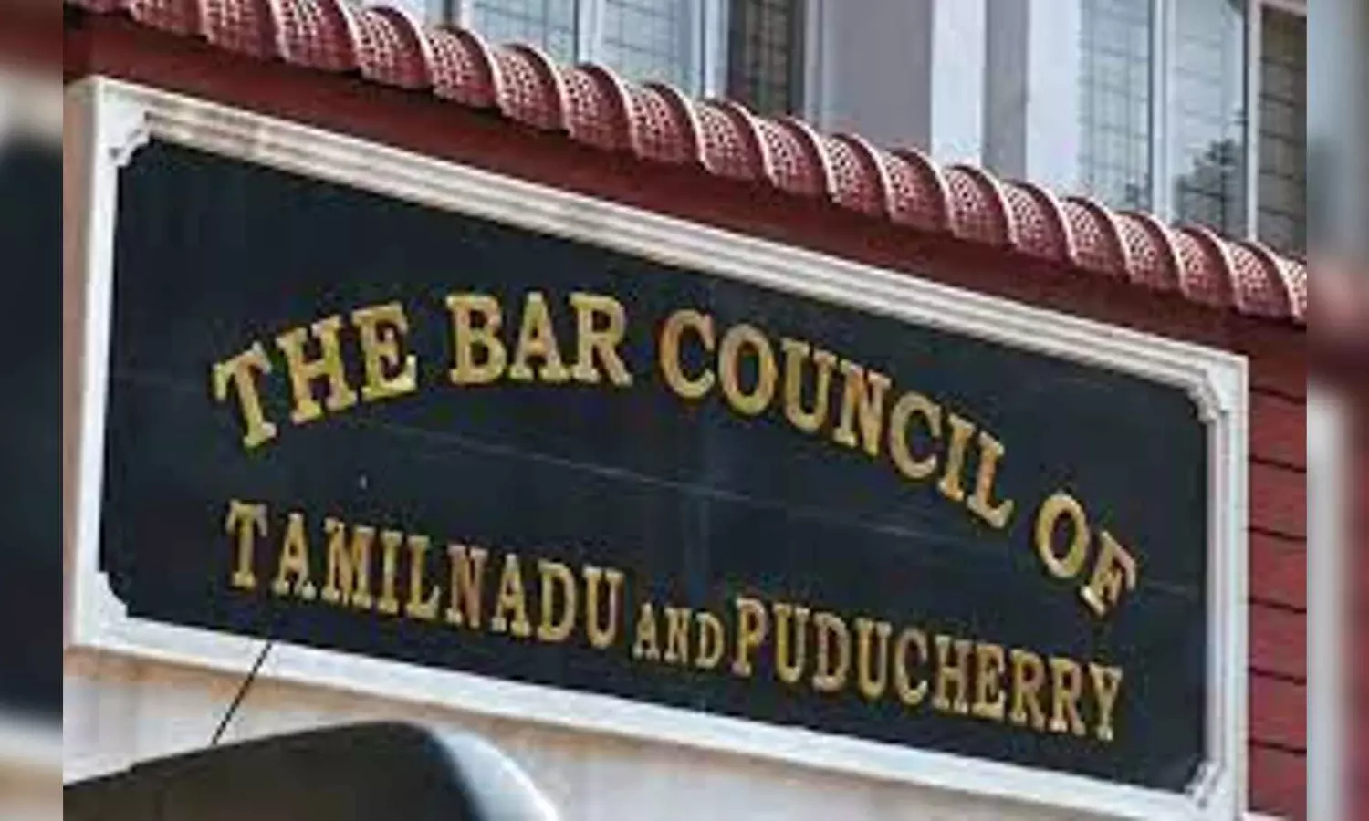 Bar Council of TN and Puducherry initiates action against 6 advocates