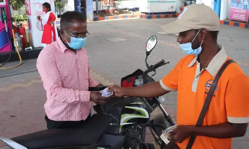 Petrol, diesel prices remain unchanged for 543rd day in Chennai