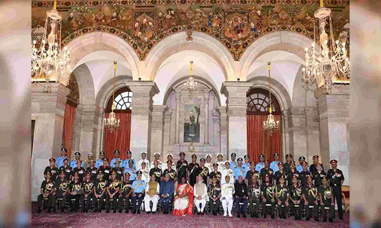President Murmu confers 84 distinguished service awards in Delhi