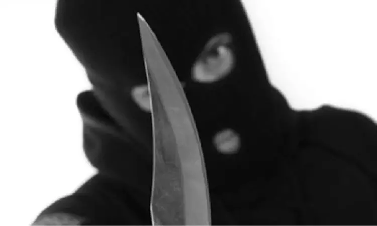 Man robbed at knifepoint in house in Ayanavaram; one arrested Man robbed at knifepoint in house in Ayanavaram; one arrested