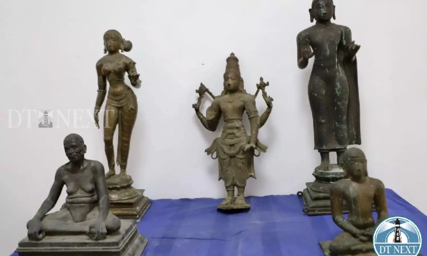 Idol wing announces reward for details on Idols on display in Singapore museum