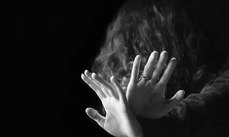 Woman sexually harassed on Mumbai local train