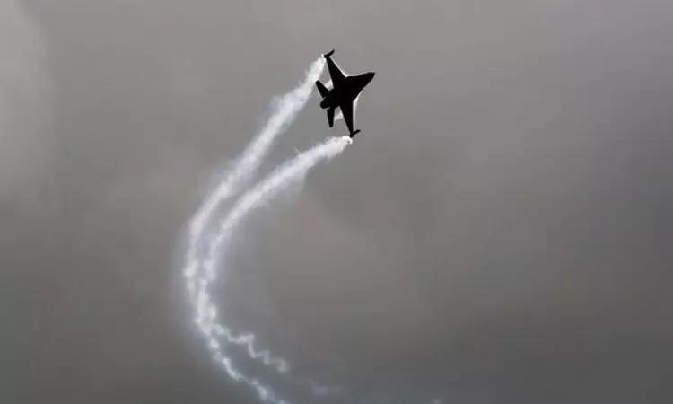 Taiwan tracks 9 Chinese military aircraft across country