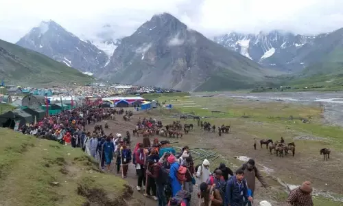 Amarnath Yatra: Second batch leaves Jammu camp for Kashmir