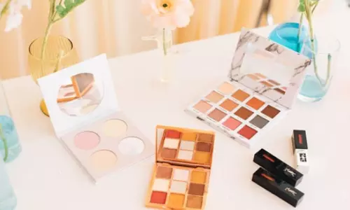 Here are the hottest summer makeup trends to try