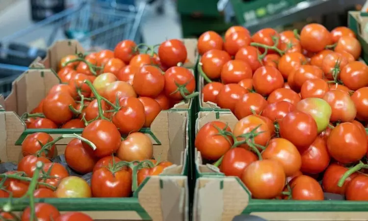 TN govt to sell Tomatoes at PDS shops in Chennai TN govt to sell Tomatoes at PDS shops in Chennai