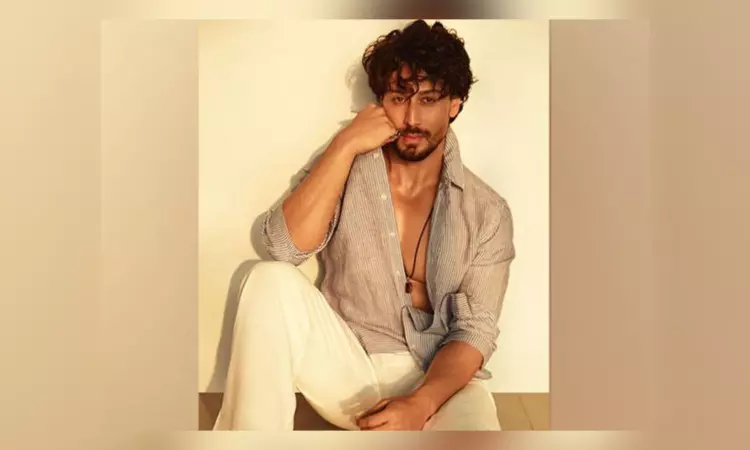 Tiger Shroff shares video of his intense boxing workout Tiger Shroff shares video of his intense boxing workout